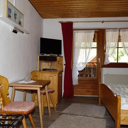 Zur Schmiede Hotel 3*